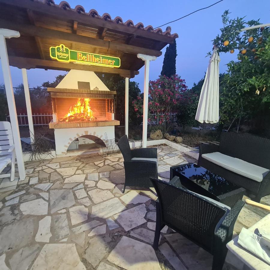Marmara Villa Aigeira Bagian luar foto